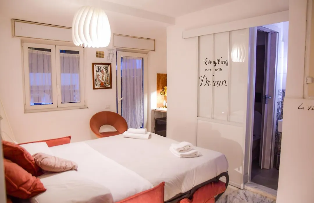 Domus Massimiliani Guesthouse-1