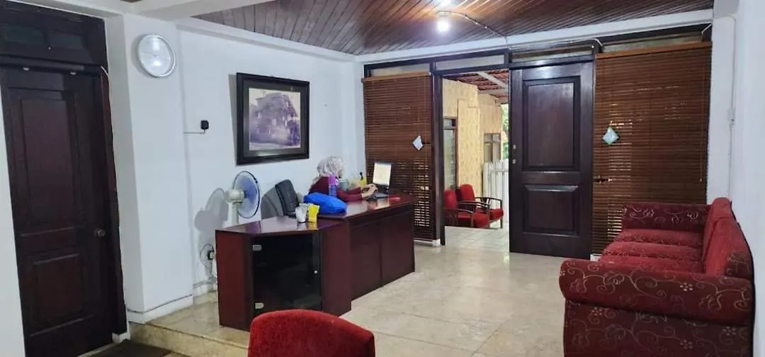 Mayestik Guest House Syariah-1