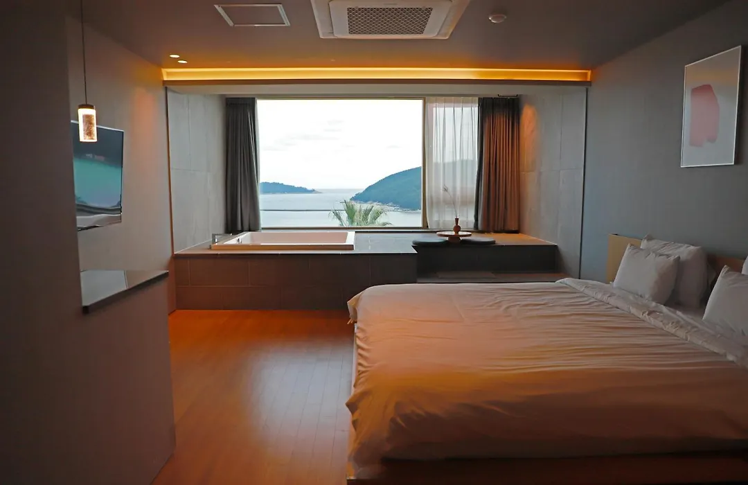Hotel Sang Sang & Private Sang Sang Pool Villa-1