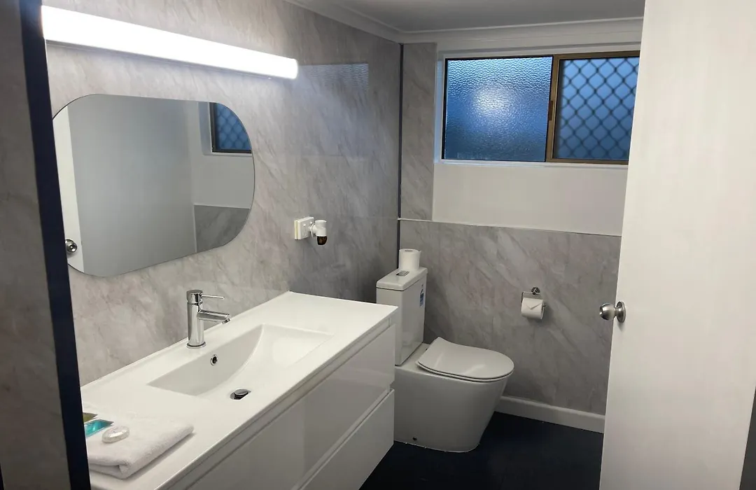 Glenlyon Lodge - Gladstone-1