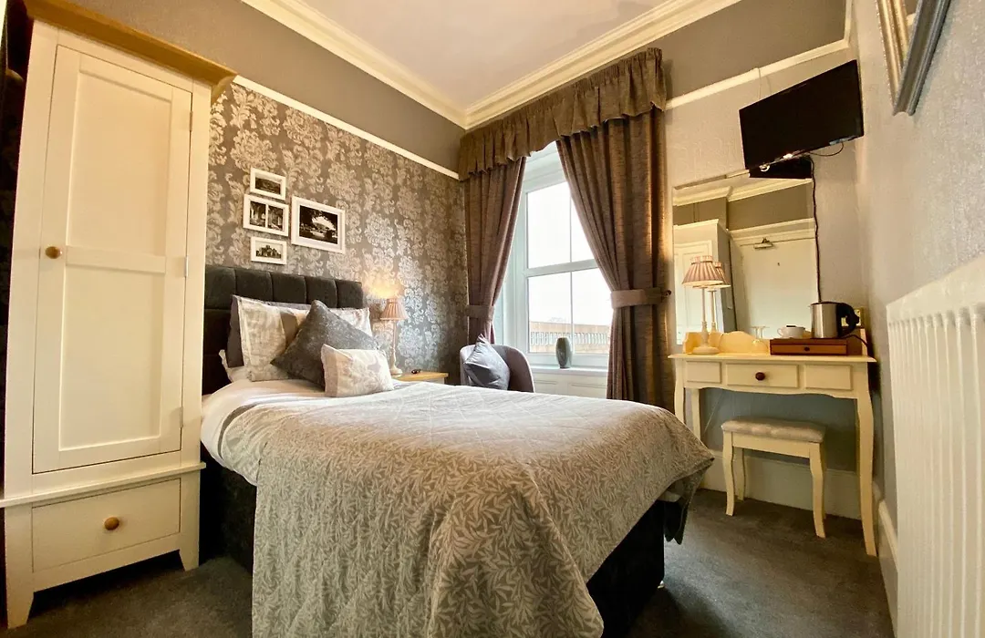 Glendale Guest House-1