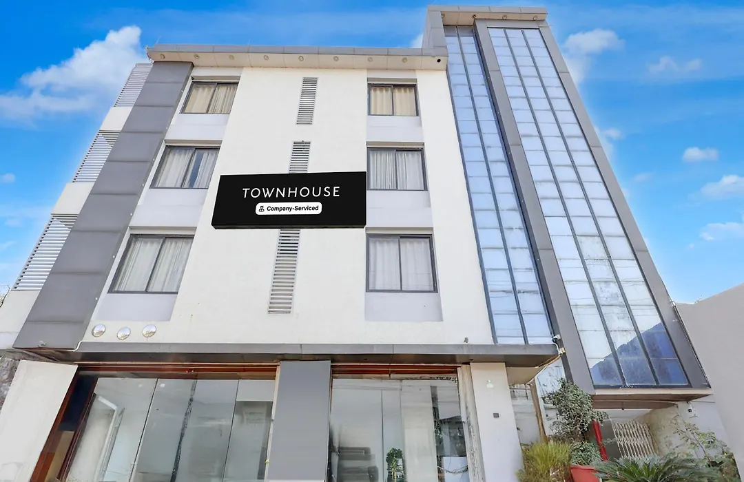 Super Townhouse Reti Bus Terminal Udaipur Formerly Greenland-1