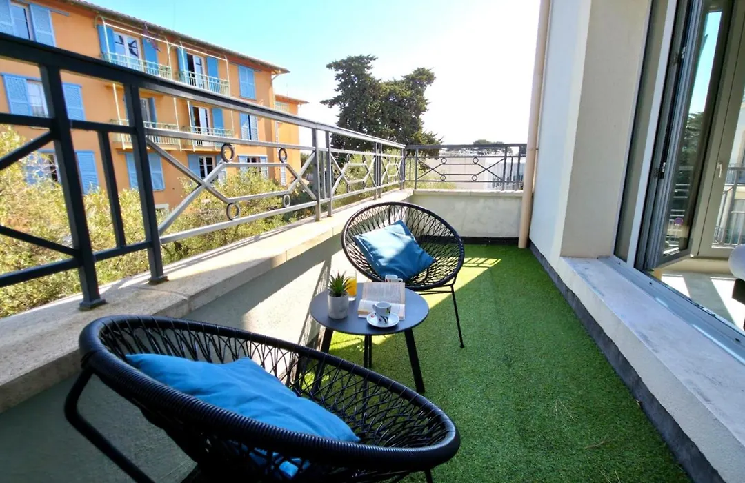 Best Western Journel Hotel & Roof Top Antibes-Juan-Les-Pins-1