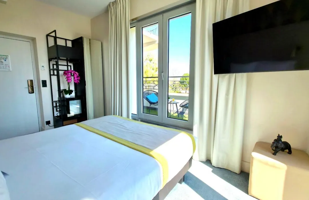 Best Western Journel Hotel & Roof Top Antibes-Juan-Les-Pins-1