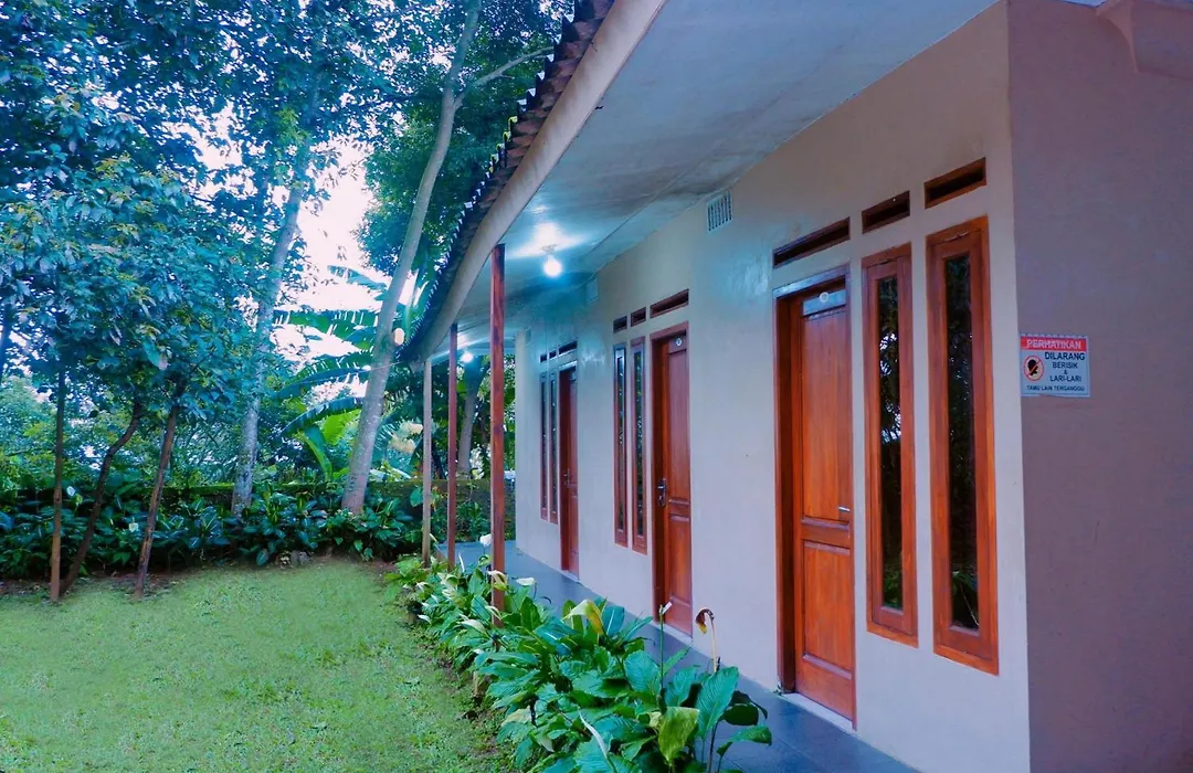 Kavio Resort Near Taman Safari Redpartner-1