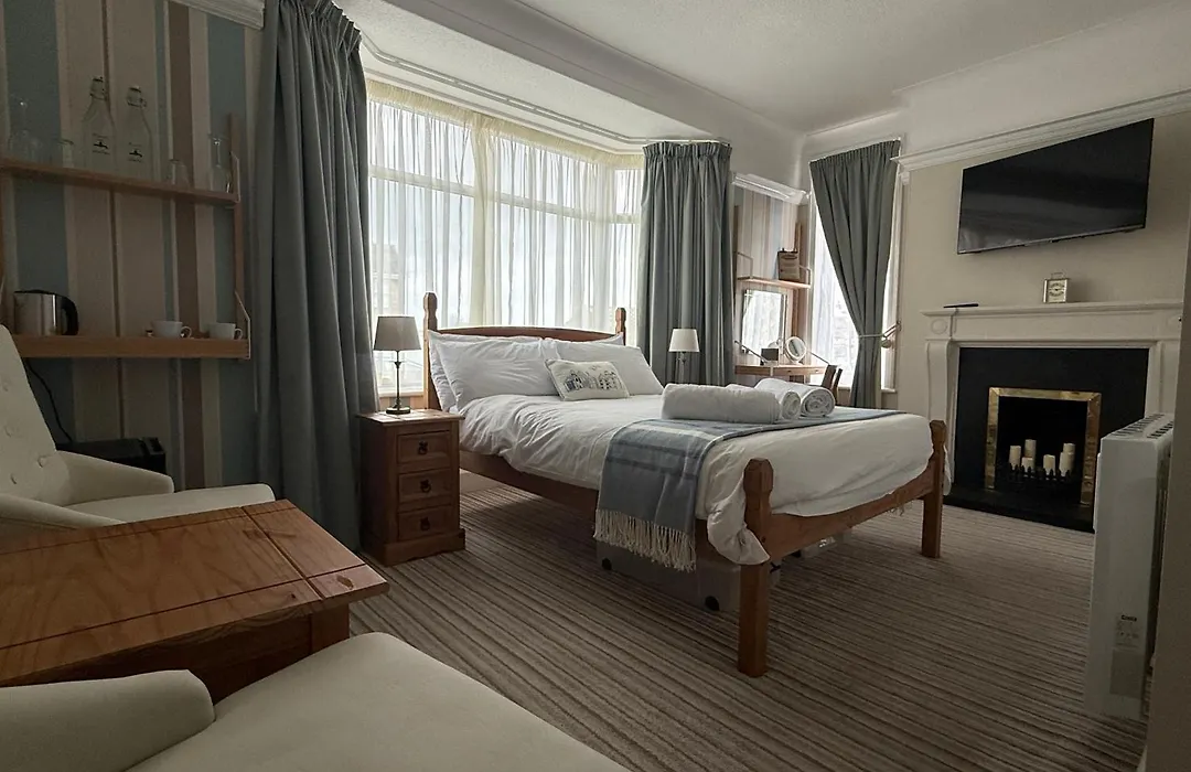 Holly Trees Guest Accommodation-1