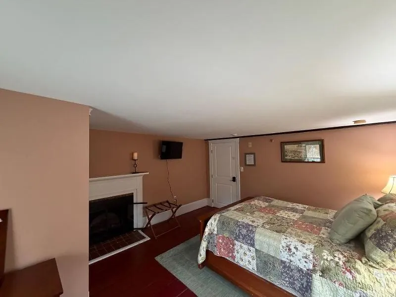 Ballard House Inn-1