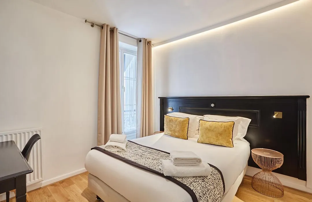 Hotel Eiffel Rive Gauche-1