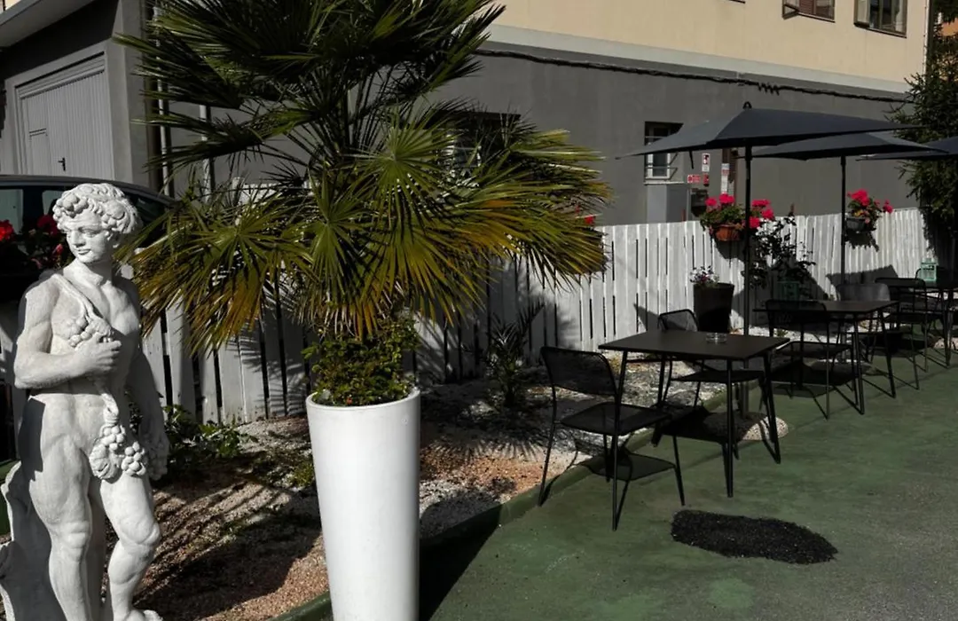 Hotel Delle Rose-1