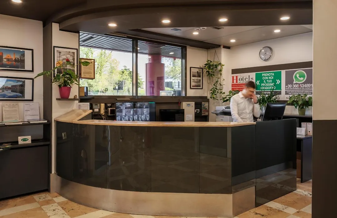 Hotel Martini-1
