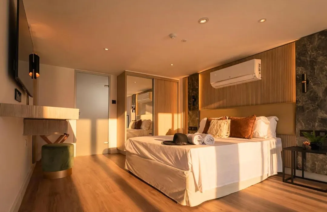 Cavo Maris Beach Hotel & Suites-1