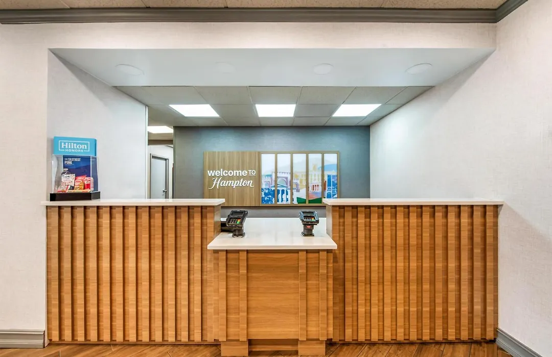 Hampton Inn Milledgeville-1