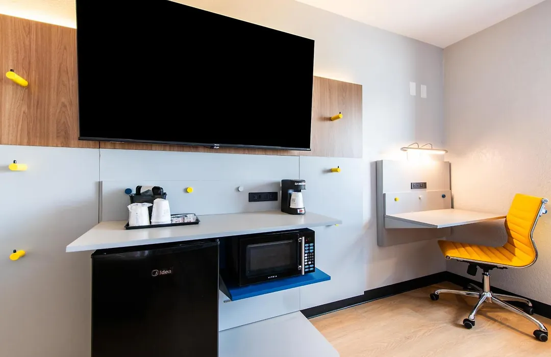 Microtel Inn & Suites By Wyndham London-1