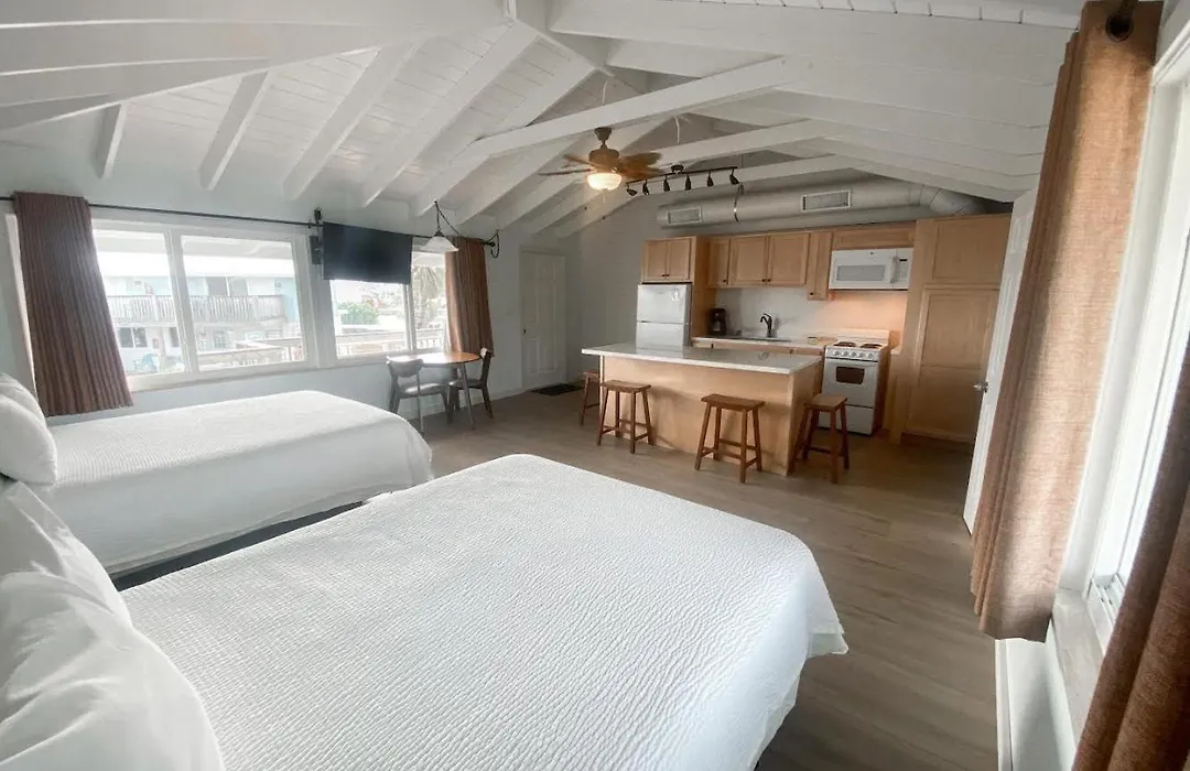Ragged Edge Resort & Marina-1