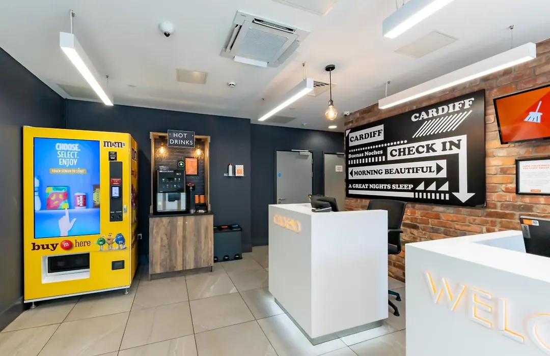Easyhotel Cardiff-1