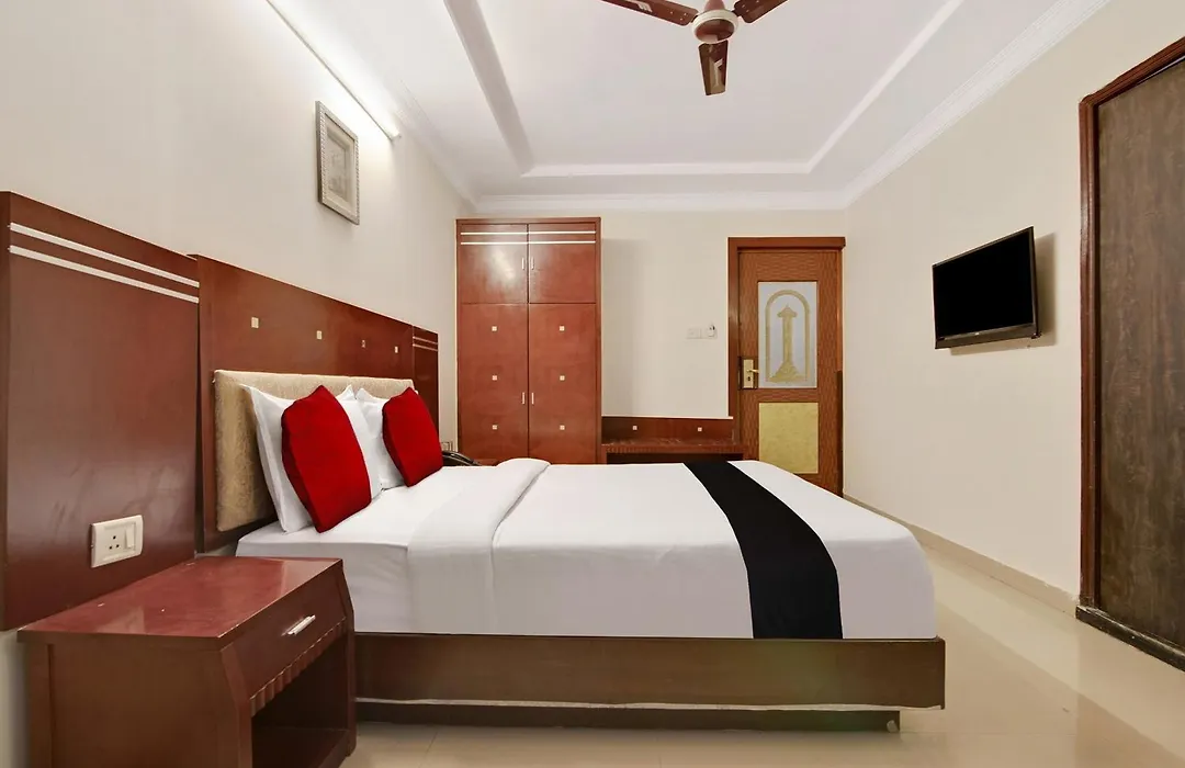 Capital O Elegant Amethyst Business Hotel Near Ragigudda Sri Prasanna Anjaneyaswamy Temple-1