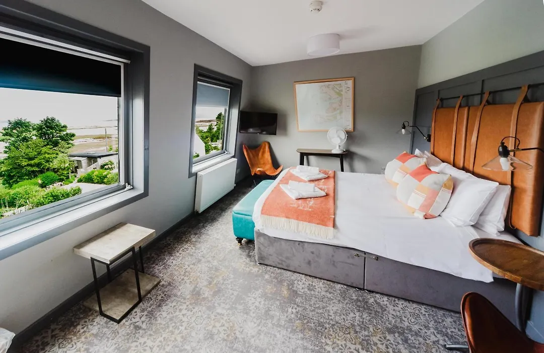 The Hebridean - Rooms & Apartments-1