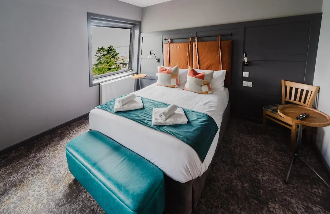 The Hebridean - Rooms & Apartments-1