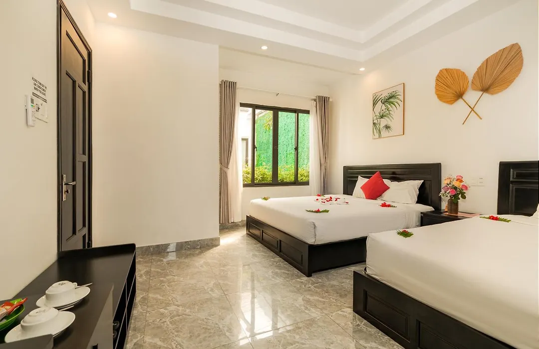 Beach Palm Villa Hoi An-1