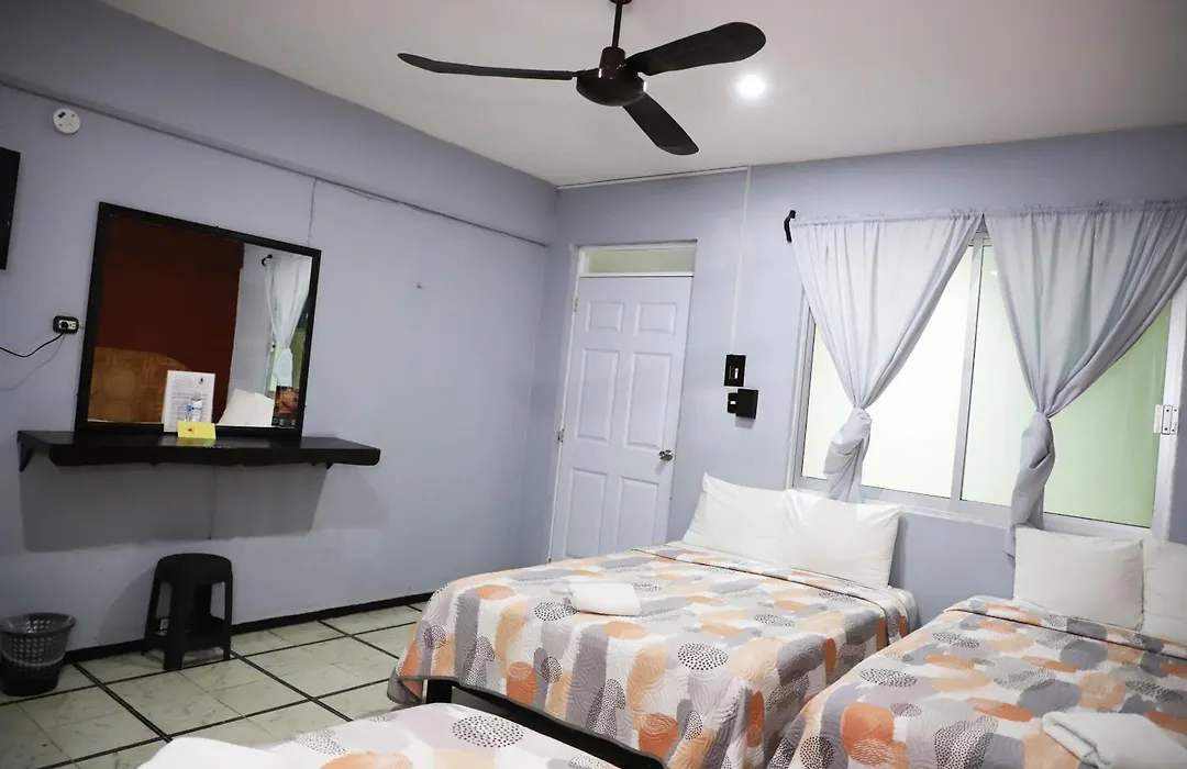 Hotel Murallas 231-1