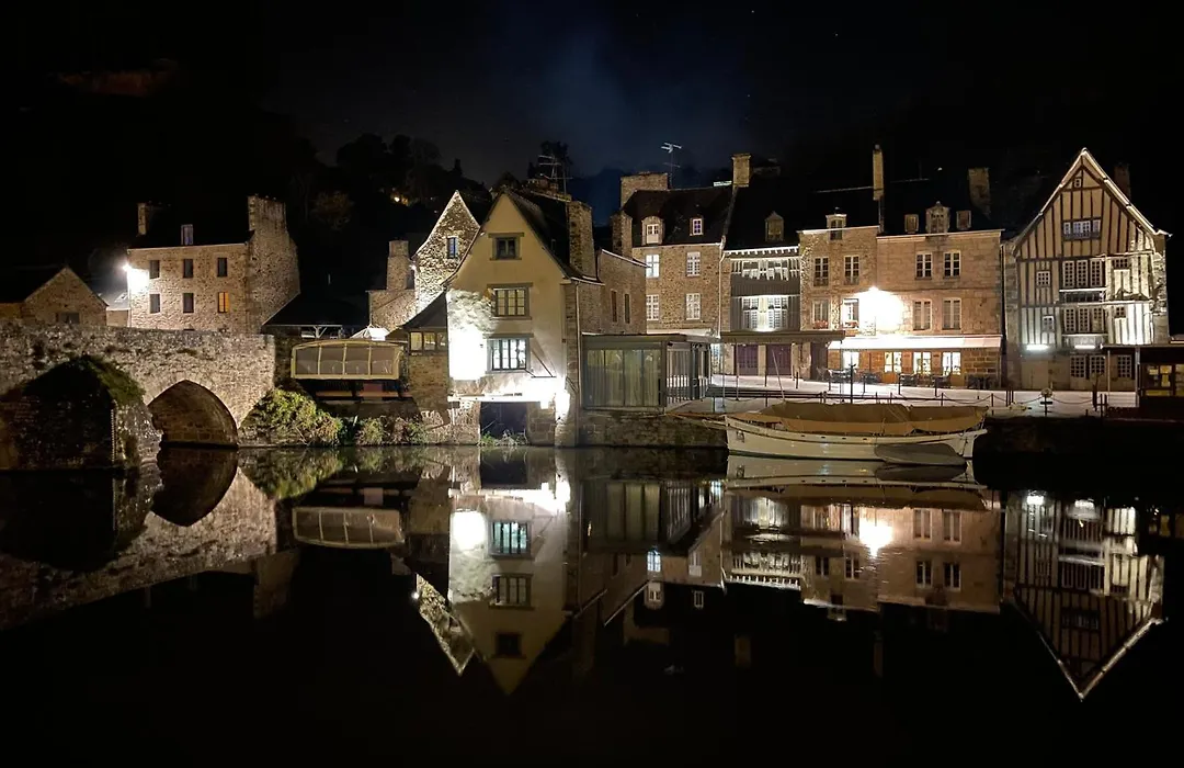 Manoir La Meffrais 1741- Parking Privé sur Place - B&B Élégant à 3 min de Dinan-1