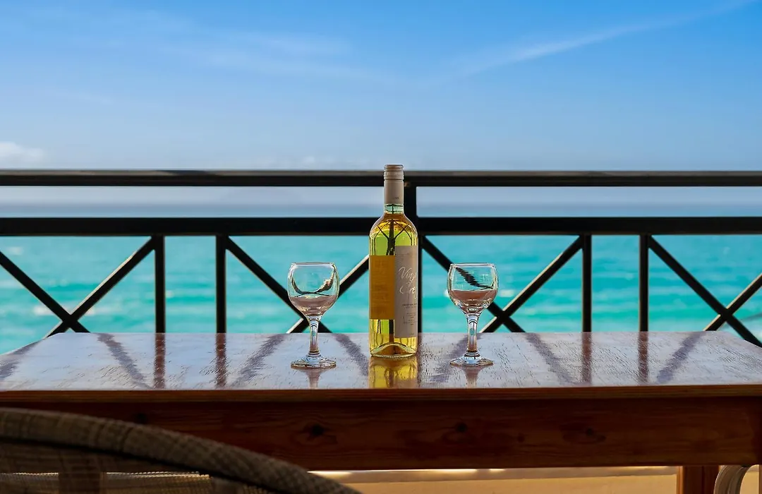 Finikas Studios & Apartments - Kalamaki Holidays-1