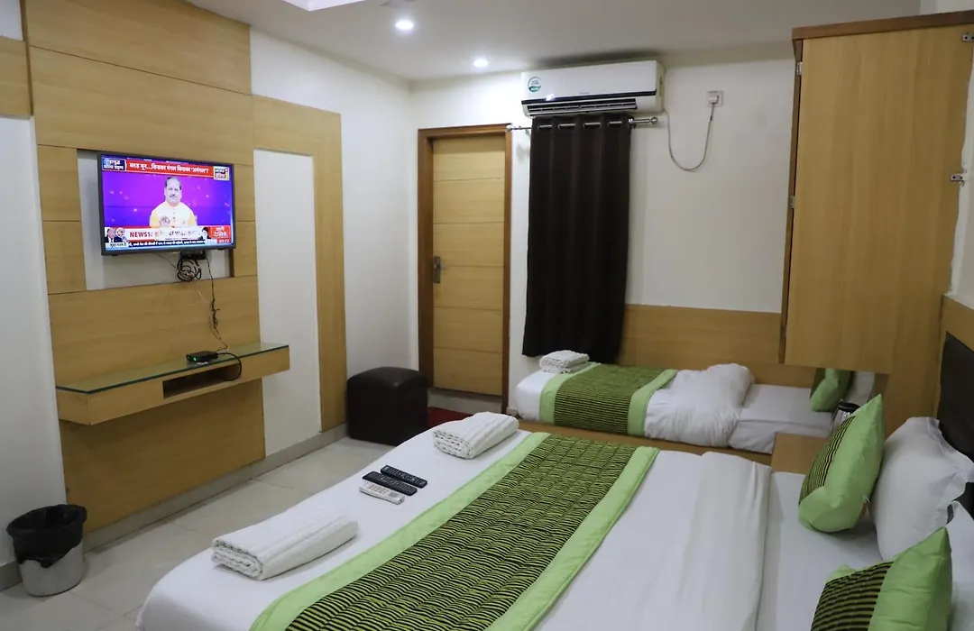 Hotel Lav Kush Deluxe 2 Min Walk From New Delhi Railway Station-1
