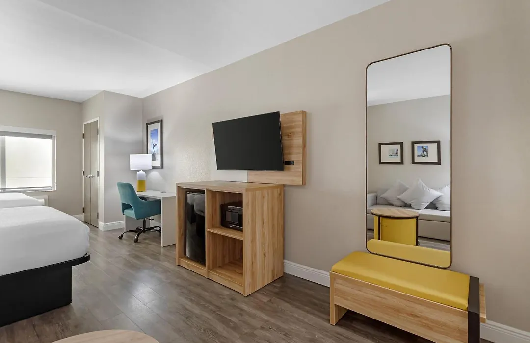 Comfort Suites West Jacksonville-1