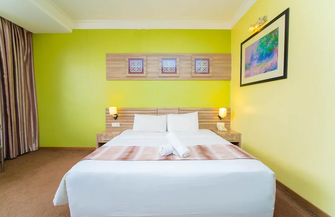 Hig Hotel & Convention-1