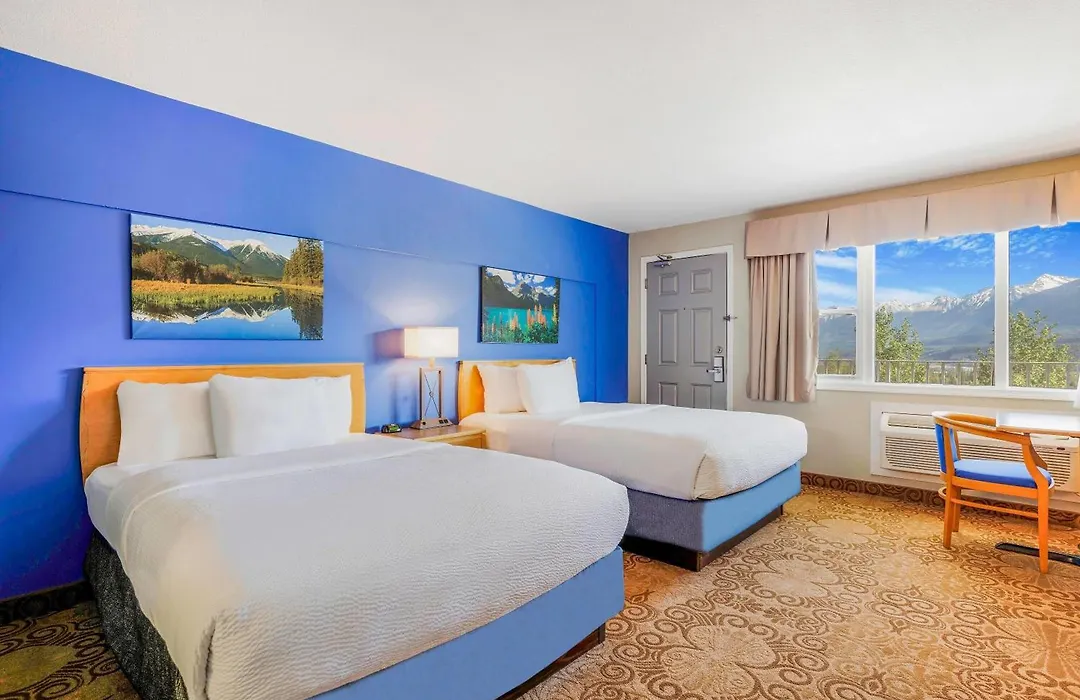 Days Inn By Wyndham Golden-1