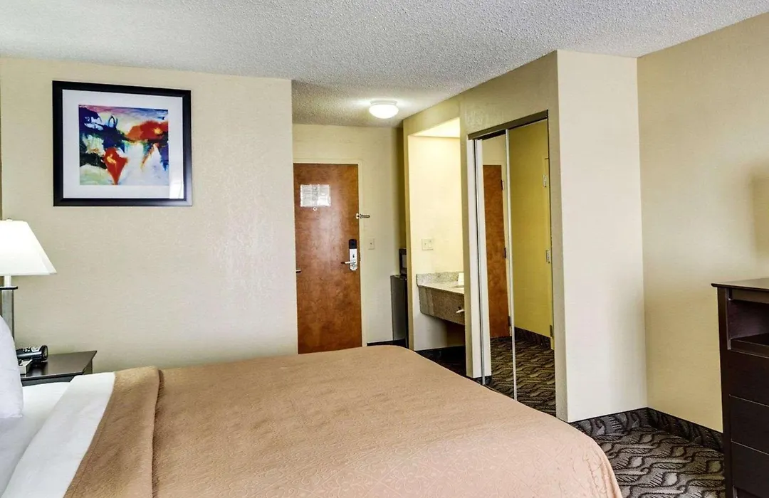 Quality Suites Baton Rouge East - Denham Springs-1