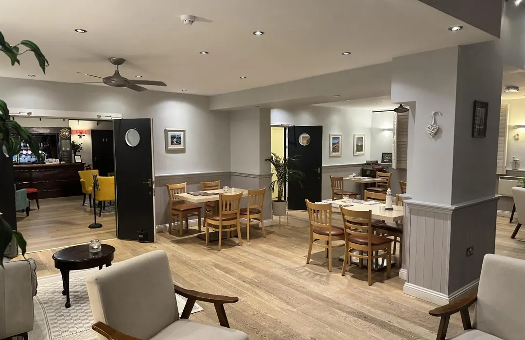 Eype'S Mouth Country Hotel-1