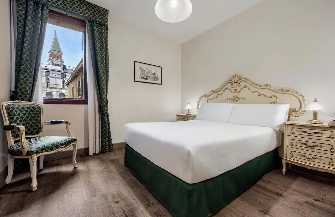 Hotel Commercio & Pellegrino-1