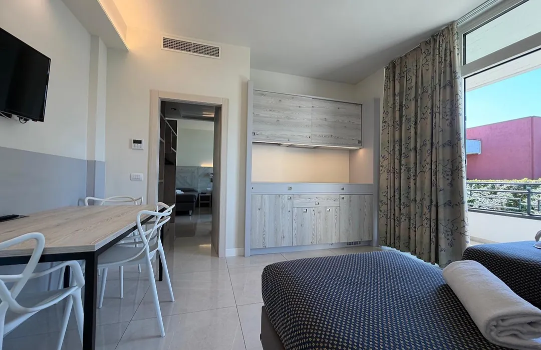 Hotel residencia Holiday-1