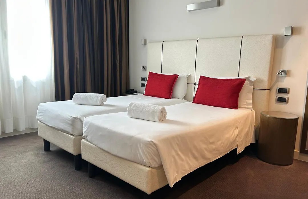 Hotel Plaza-1