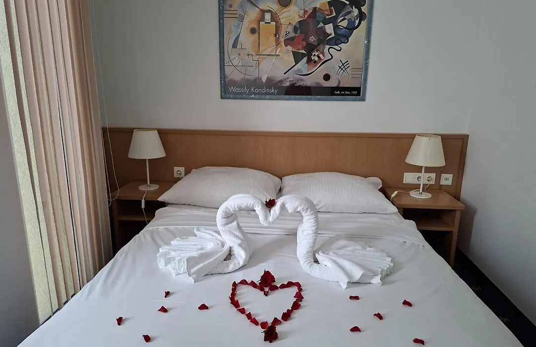 Hotel Am Schlosspark , Wiesbaden-1