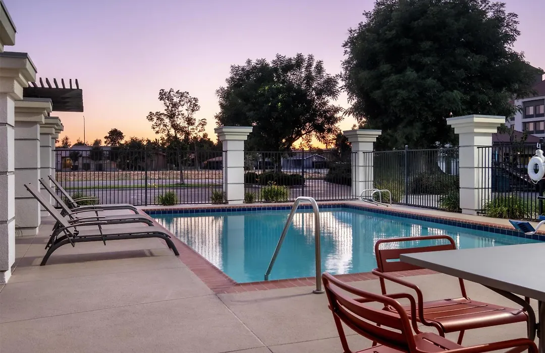 Hampton Inn & Suites Fresno-1