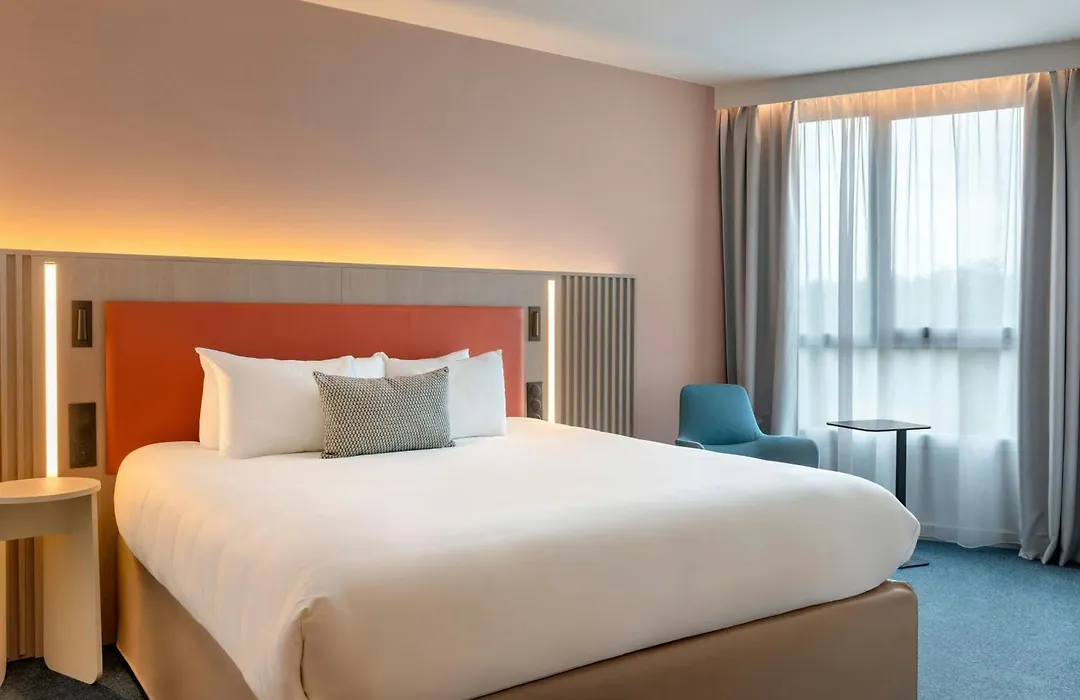 Courtyard By Marriott Paris Saint Denis-1