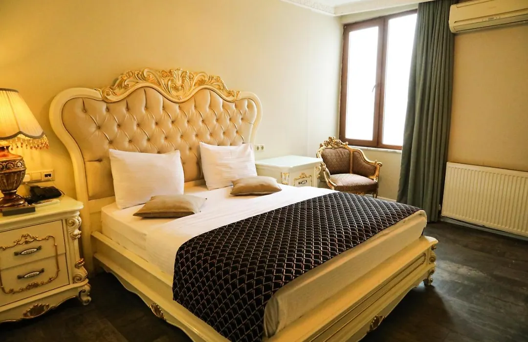 Best Town Hotel-1