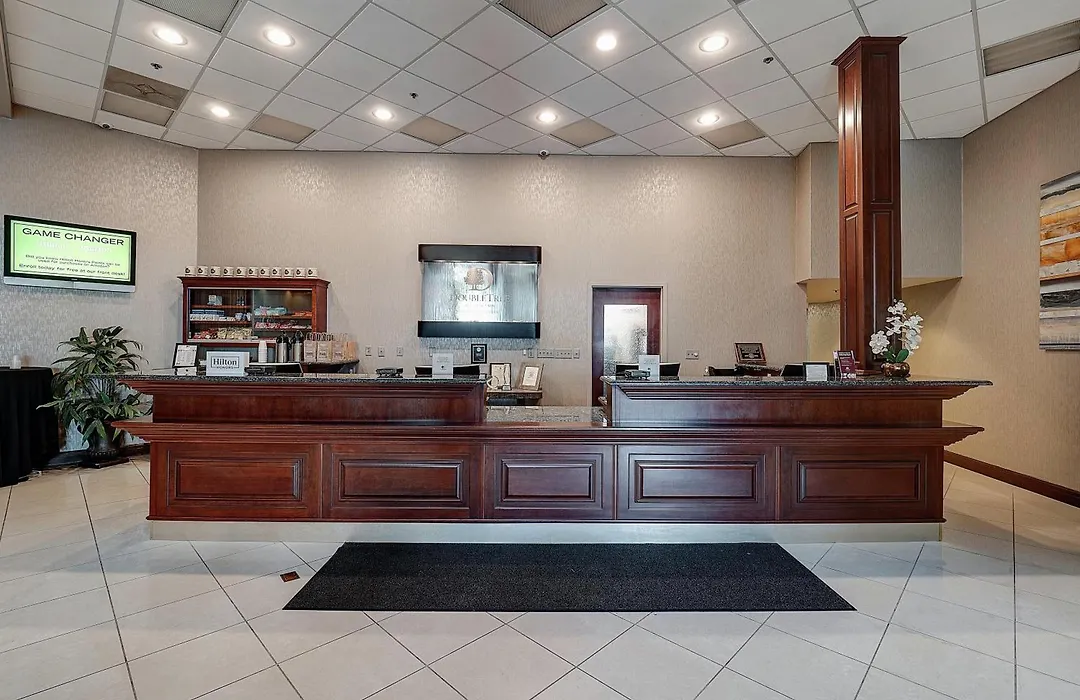 Doubletree By Hilton Bloomington-1