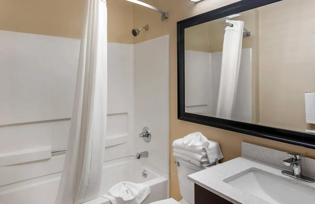 Quality Inn Overland Park Kansas City-1