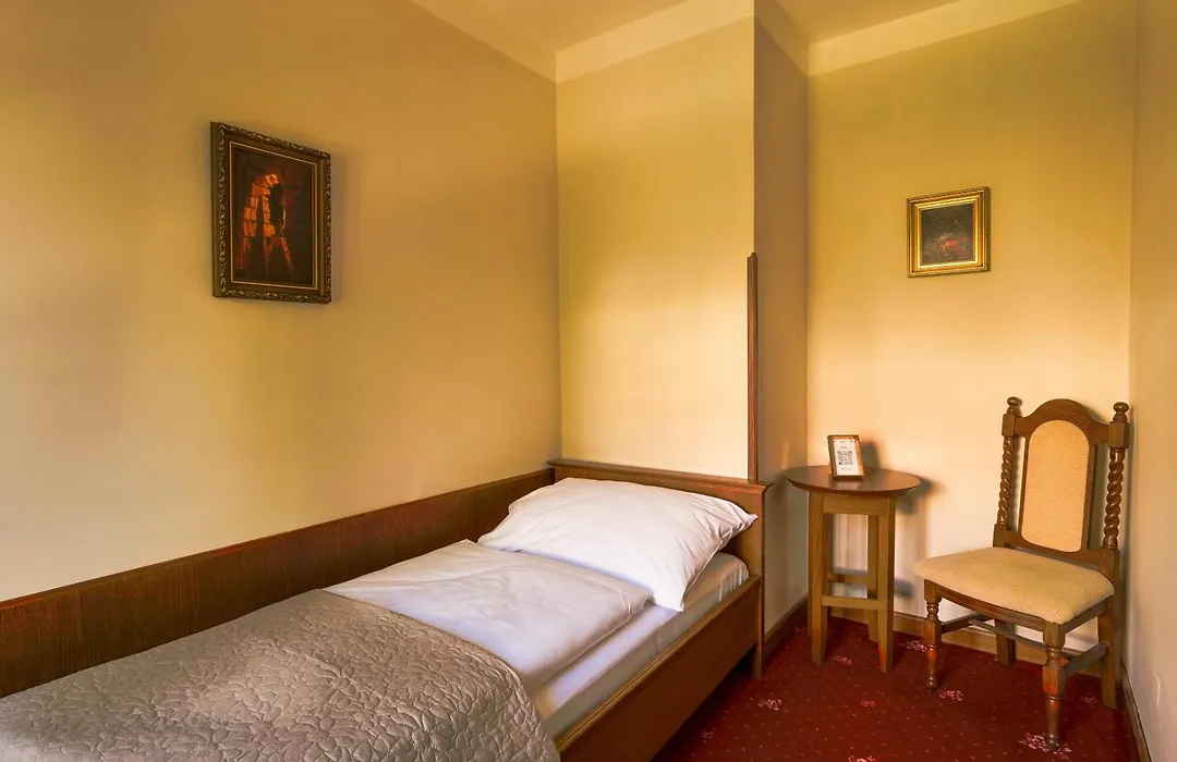 Lh Hotel Gold-1