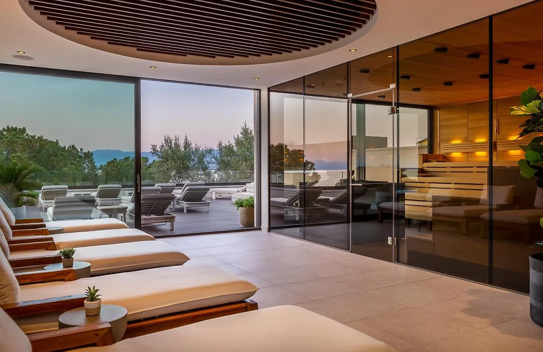 Spa&Wellness Hotel Pinia-1