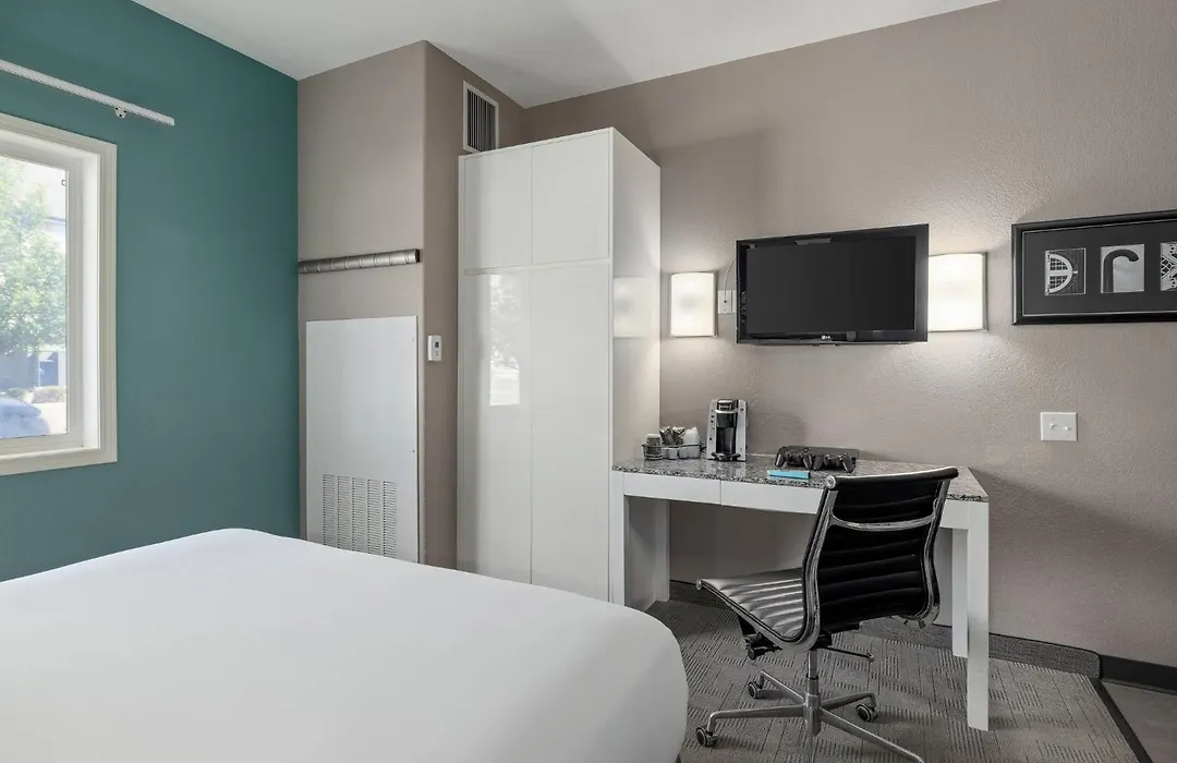 Prairie Crest Medicine Hat By Ihg-1