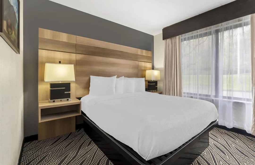 Best Western Braddock Inn-1