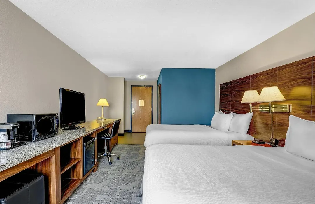 Prairie Crest Red Deer By Ihg-1