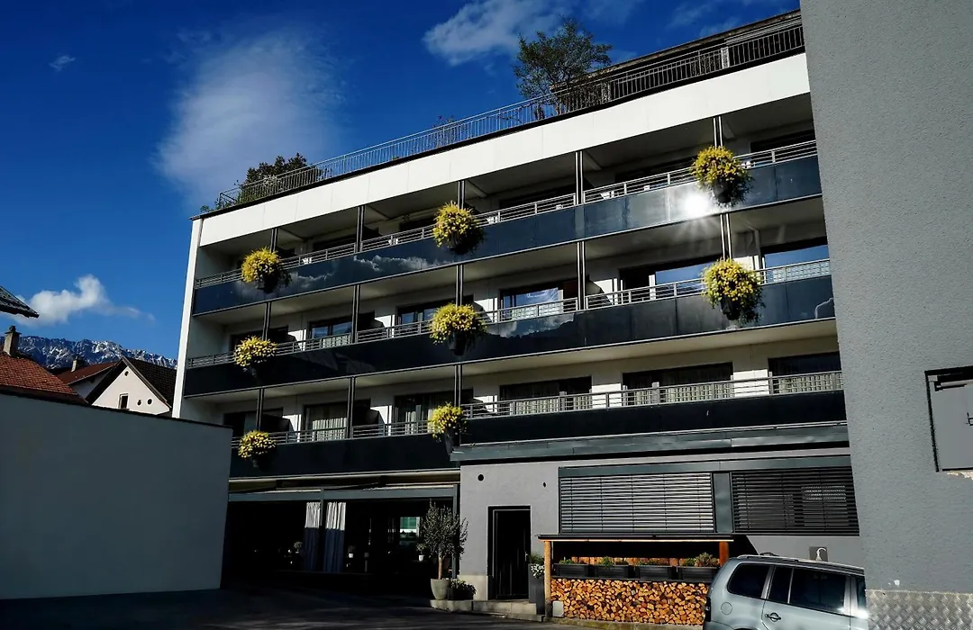 Stadthotel Eggerbraeu-1