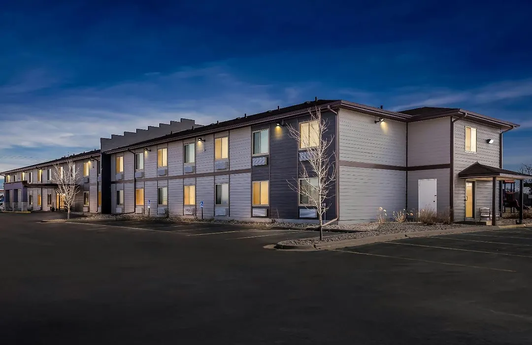 Clarion Pointe-1