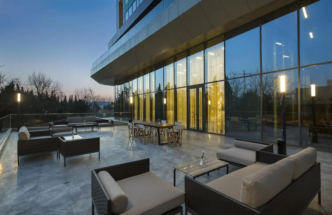 Hilton Garden Inn Istanbul Atatuerk Airport-1