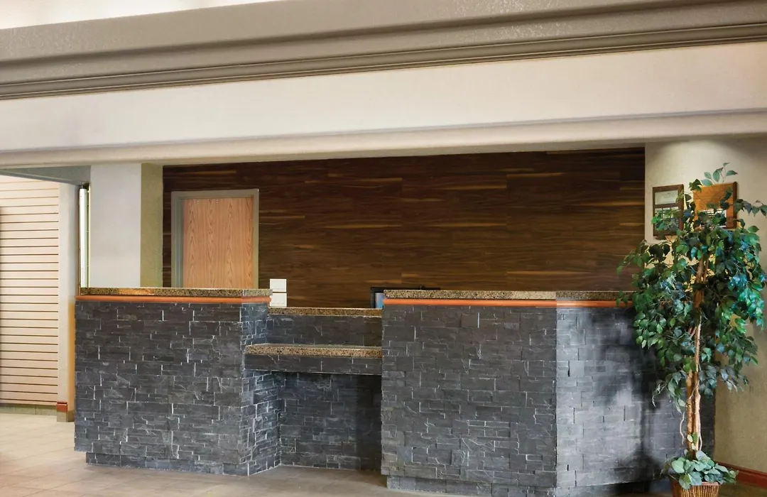 Prairie Crest Calgary Airport By Ihg-1